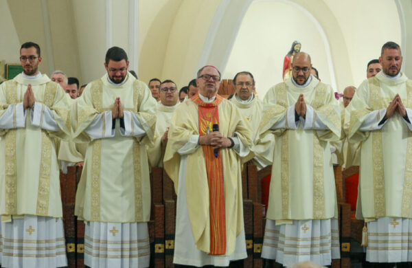 Diocese de Umuarama se alegra com a ordenação de quatro novos presbíteros